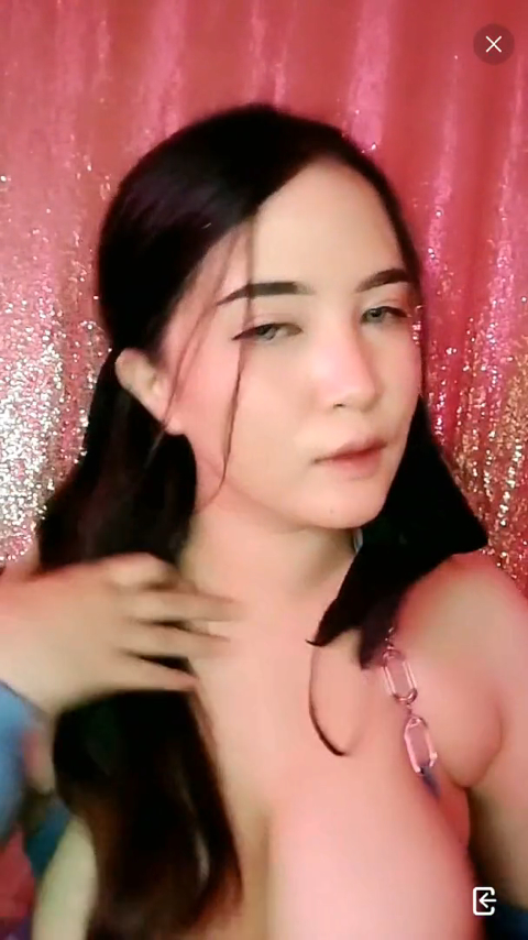Janda Live Omeq Demi Sesuap Nasi