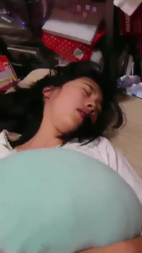 Ganggu Istri Cantik Tidur