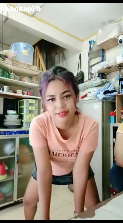 ABG Karyawan toko colmek sampai crot